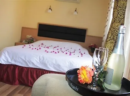 Hotel Magic Tulip 3*