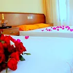 Magic Tulip 3*