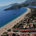 Magic Tulip Hotel 3*