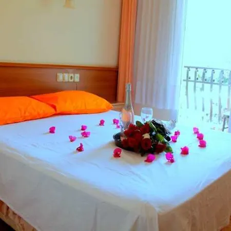 Magic Tulip Hotel