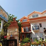 Magic Tulip Hotel