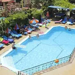 魔力郁金香海滩酒店 酒店 厄吕代尼兹
