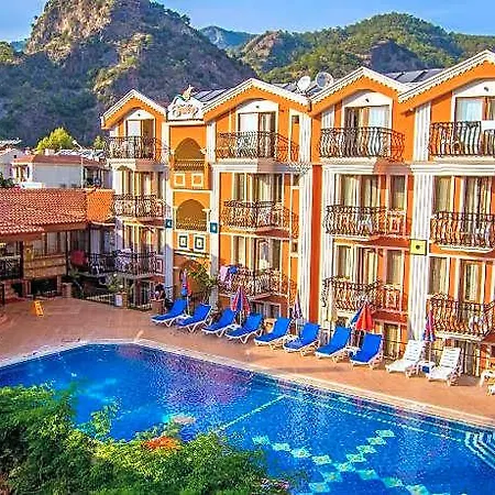 Magic Tulip Hotel 3*
