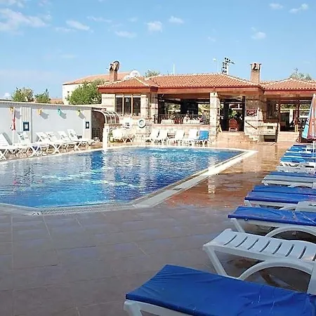 Magic Tulip Hotel 3*