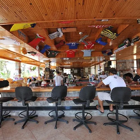 Magic Tulip מלון אולודניץ